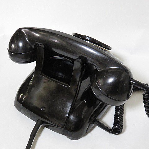 昭和30年代昭和40年代の黒電話が欲しい、昭和の黒電話を探しています、という方へ。　　すぐに使えるダイヤル式黒電話（電電公社ダイヤル式）卓上４号機　 コードも全て新品交換済み　モジ&