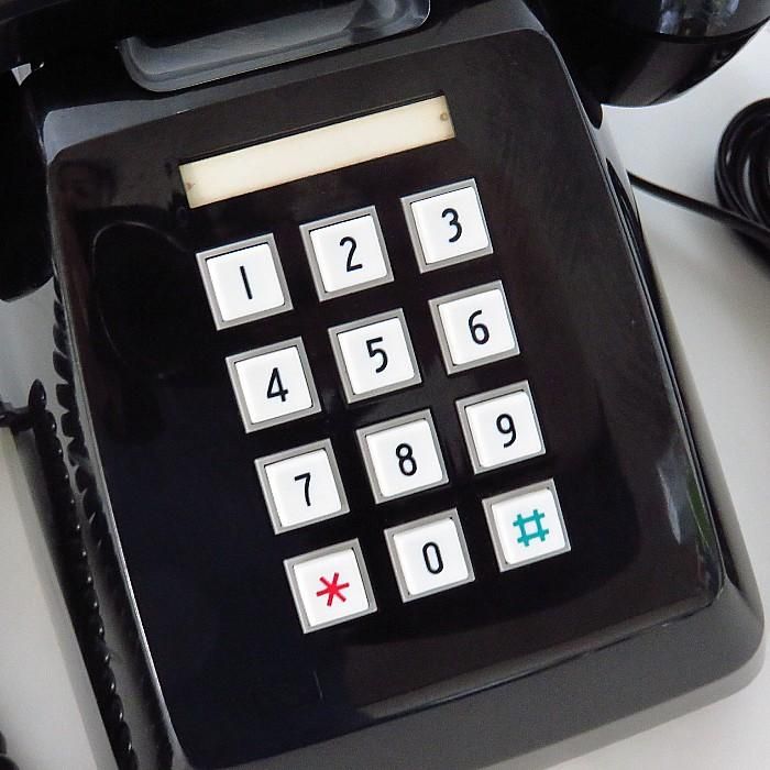 昭和レトロモダンビンテージコレクション帯留め6個(新品未使用) 昭和レトロ家電電電公社の黒電話プッシュボタン式電話整備後長期