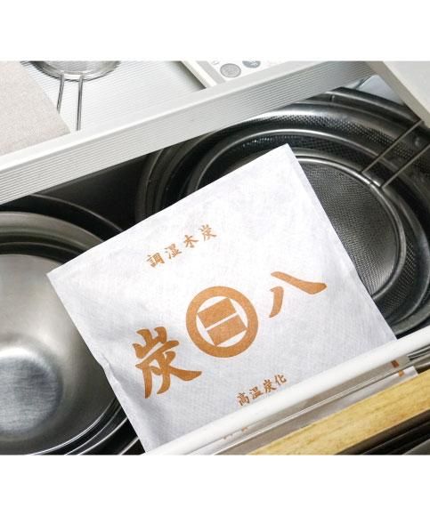 出雲屋炭八 炭八スマート小袋0 4l 半永久的に使える取り換えいらずの除湿 消臭木炭 日本製 出雲屋炭八 炭八スマート小袋0 4l 半永久的に使える取り換えいらずの除湿 消臭木炭 日本製