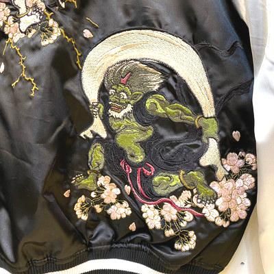入荷】華鳥風月 風雷神 刺繍スカジャン