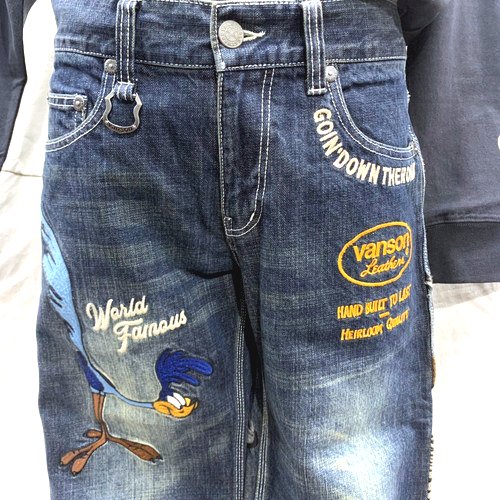 【ＳＡＬＥ！５０％ＯＦＦ】ＶＡＮＳＯＮ×ＬＯＯＮＥＹ ＴＵＮＥＳ　ワイリーコヨーテ＆ロードランナー　デニムパンツ