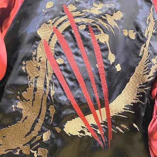 入荷・送料無料】絡繰魂 桜牡丹日本狼 スカジャン