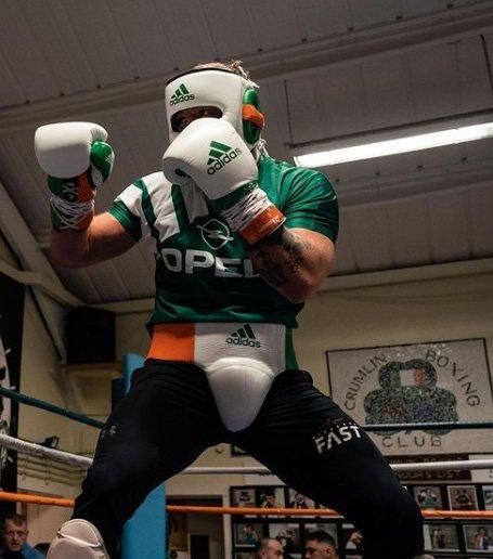 adidas アディスピードPRO ボクシンググローブ