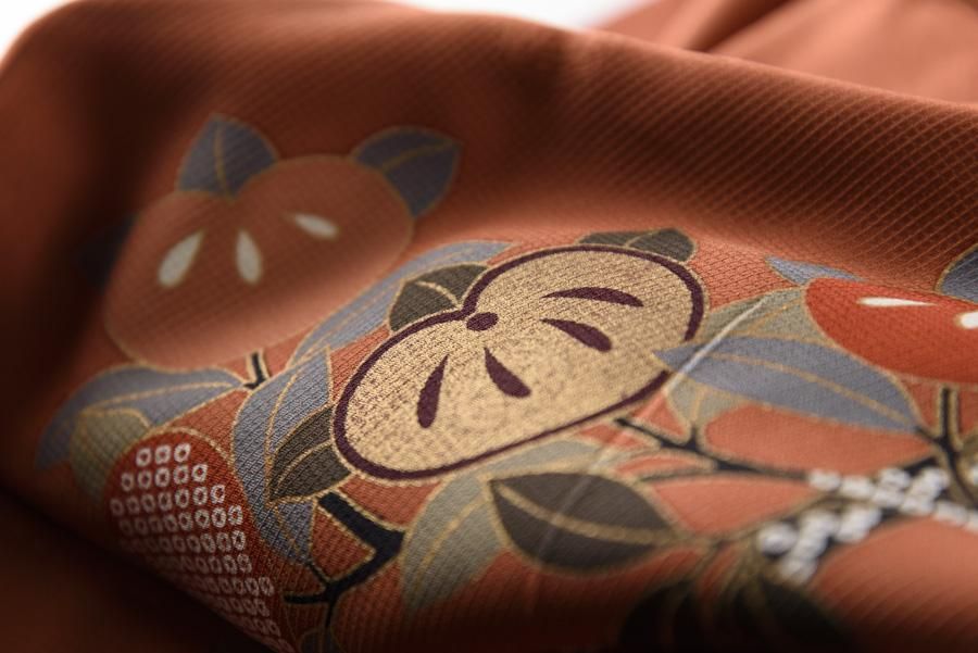 Amazon | 振袖 着物 紅型風 金駒刺繍 刺繍 赤 白ベージュ 水色