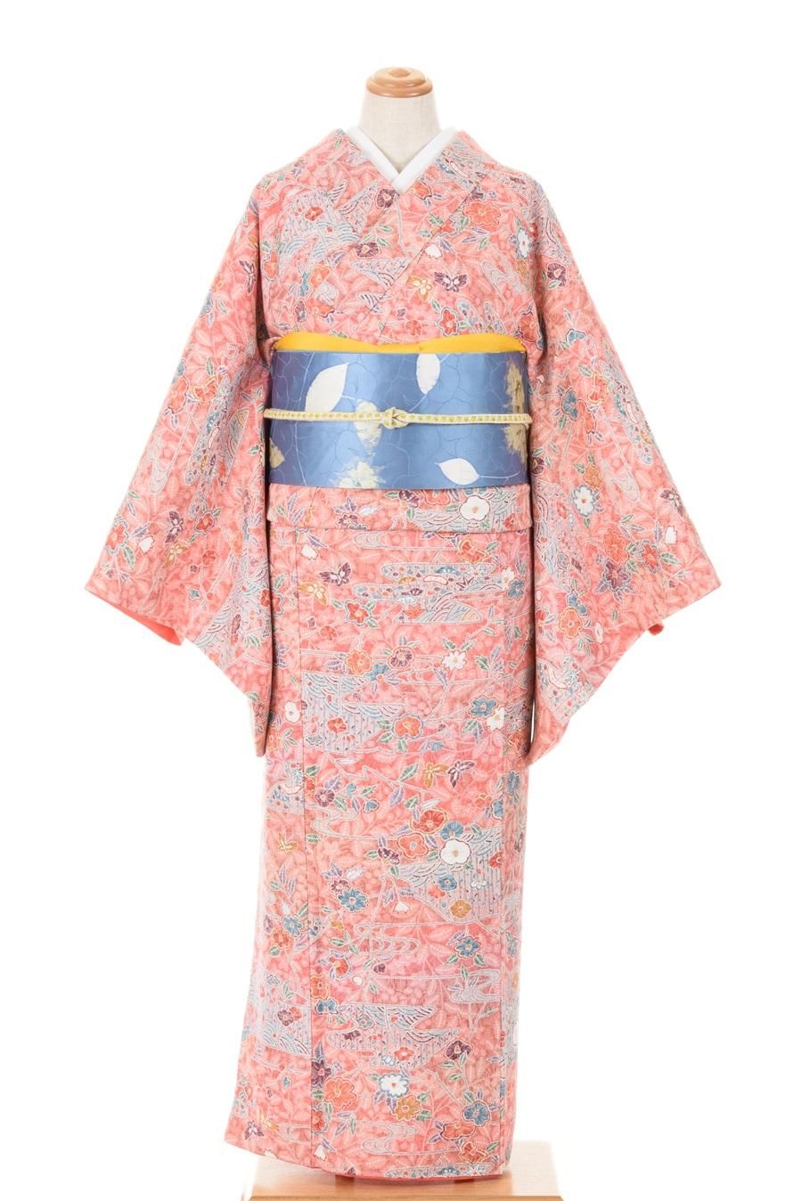 ピンク色の地 椿や蝶など - からん::アンティーク着物・リサイクル着物