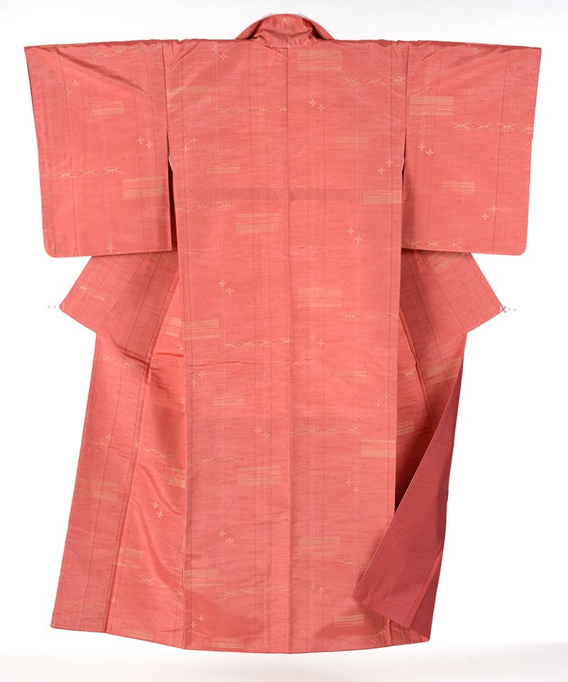 紬 赤丹色に絣柄 - からん::アンティーク着物・リサイクル着物の通販サイト