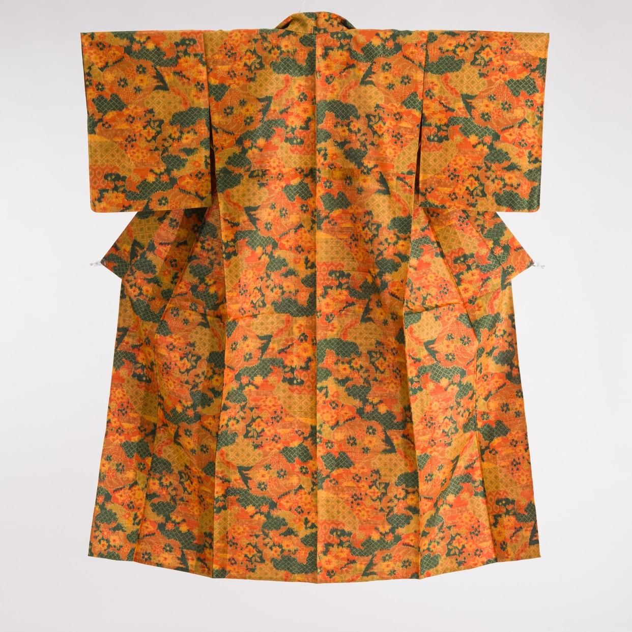 単衣 紬 雲取りに花 - からん::アンティーク着物・リサイクル