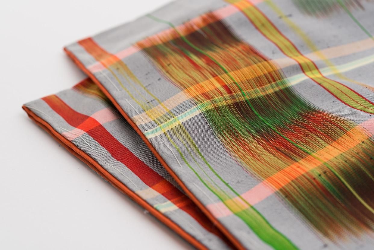 アンティークの染め紬 カラフルな立涌 紬 カラフルな格子 - からん::アンティーク着物・リサイクル着物の通販