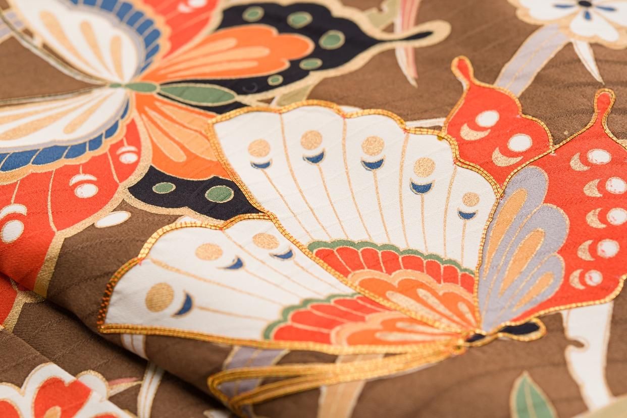 【専用】振袖　振り袖　リサイクル　中古　晴れ着　金彩　螺鈿箔　蝶　草花　MU04 kyou-ka_c025
