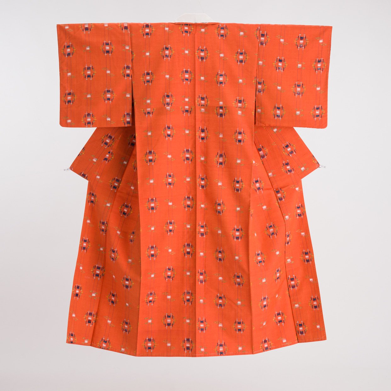 紬 オレンジ地 絣柄 - からん::アンティーク着物・リサイクル着物の