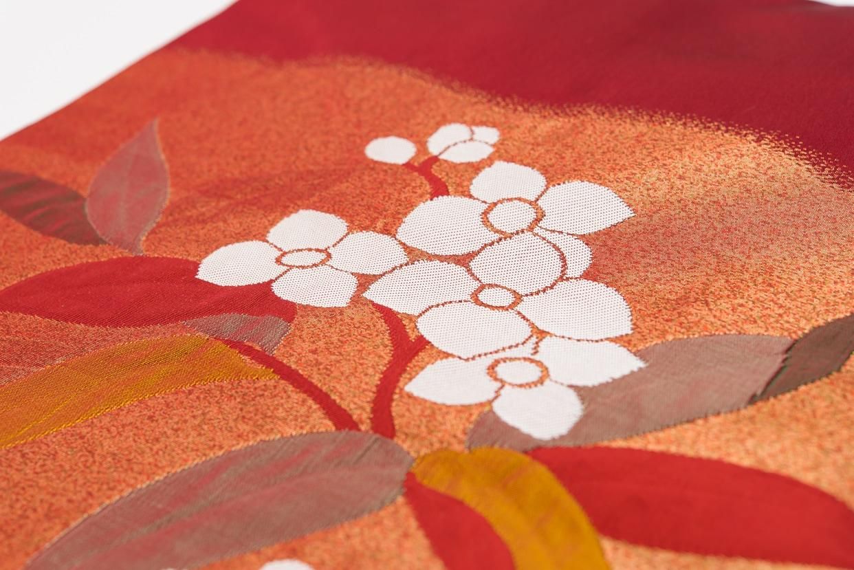 四花弁の白い花 - からん::アンティーク着物・リサイクル着物の通販サイト