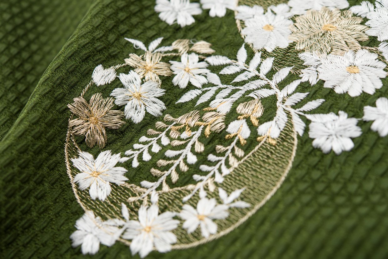 売り切れ】新品帯揚げ 刺繍 丸に花 苔緑 - からん::アンティーク着物