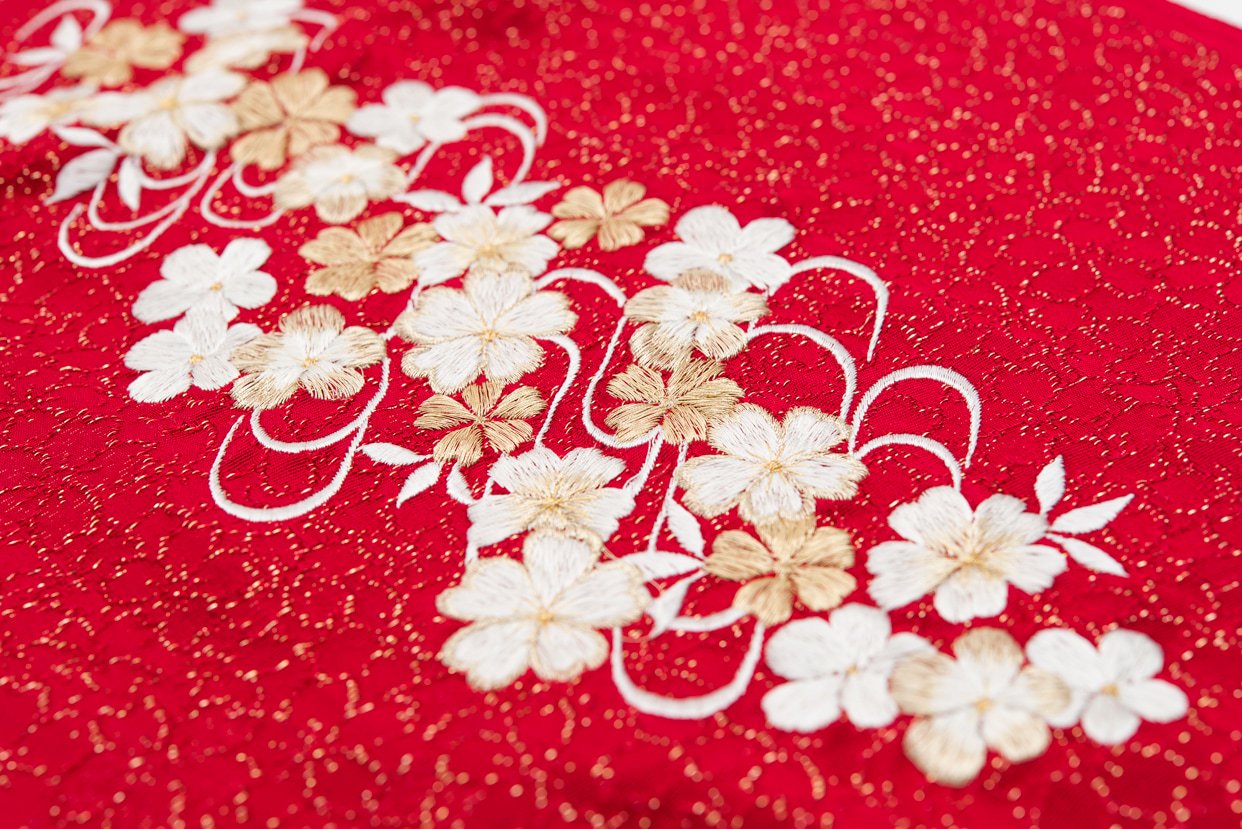新品帯揚げ 刺繍 桜流水 赤 - からん::アンティーク着物・リサイクル 