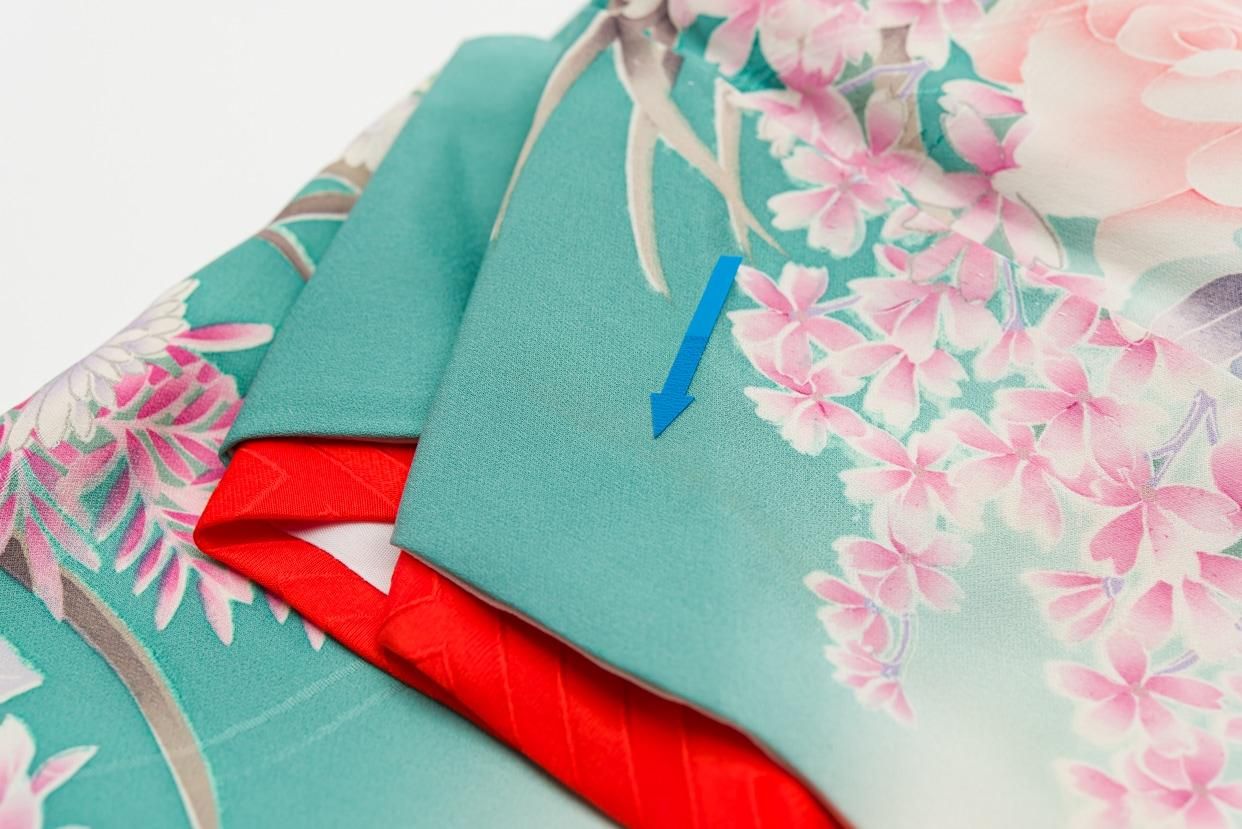 振袖 翡翠色の地 洋花 - からん::アンティーク着物・リサイクル