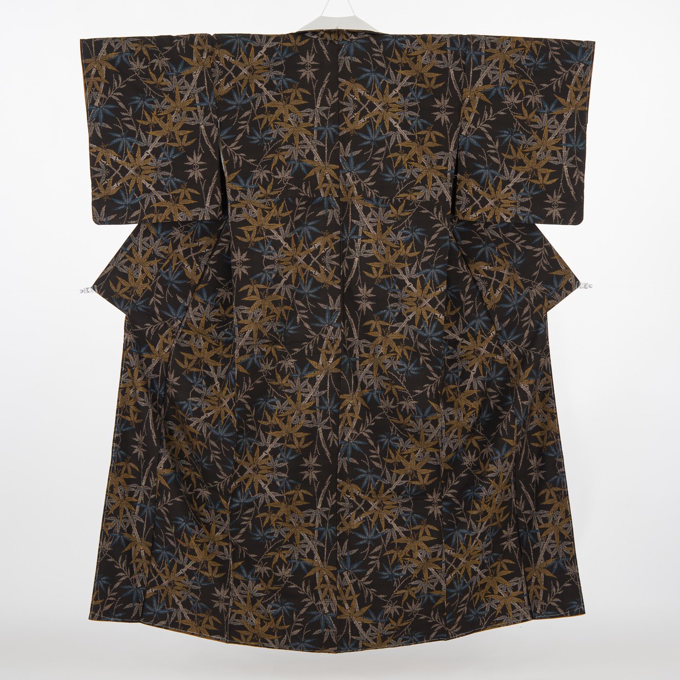 大島紬 笹の葉 - からん::アンティーク着物・リサイクル着物の通販サイト
