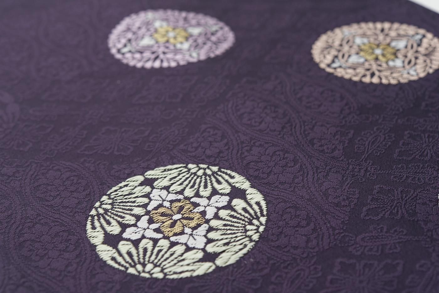 新品◇くるり 正絹 刺繍 唐花紋 名古屋帯 仕立済＋ガード加工済 新品◇くるり 正絹 刺繍 唐花紋 名古屋帯 仕立済＋ガード加工済