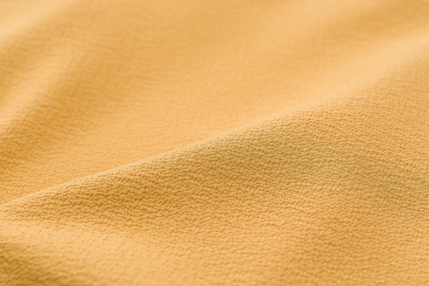 色無地 一つ紋 黄土色 作家物 - からん::アンティーク着物・リサイクル