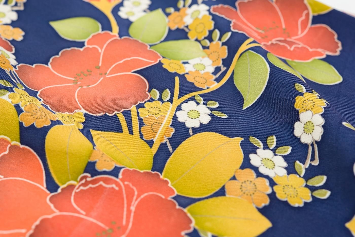 紺地 大きなオレンジの花 - からん::アンティーク着物・リサイクル着物