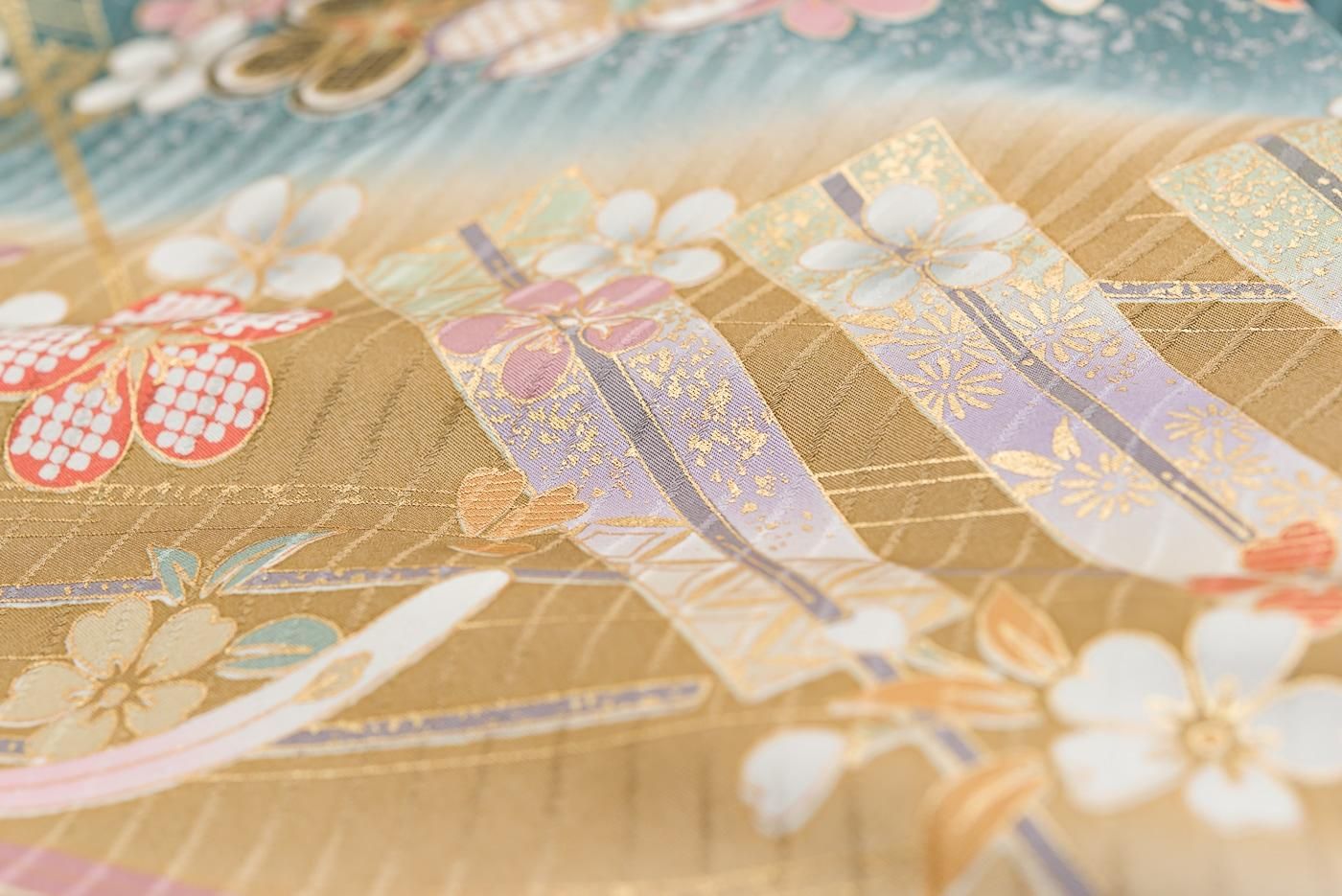 振袖 花と鳳凰 - からん::アンティーク着物・リサイクル着物の