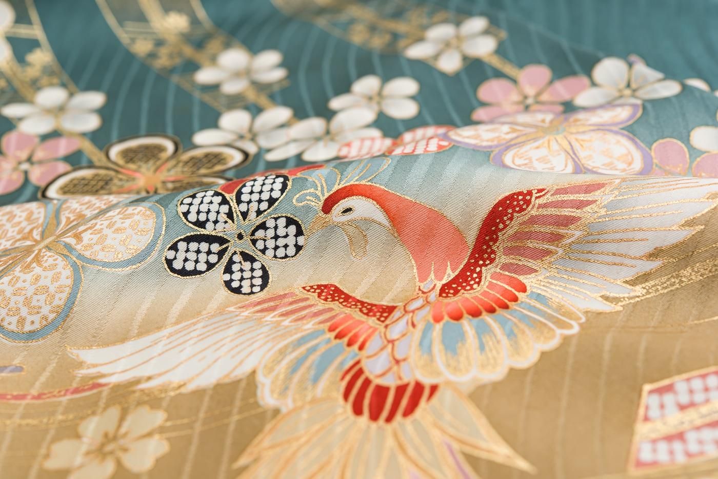 振袖 花と鳳凰 - からん::アンティーク着物・リサイクル着物の