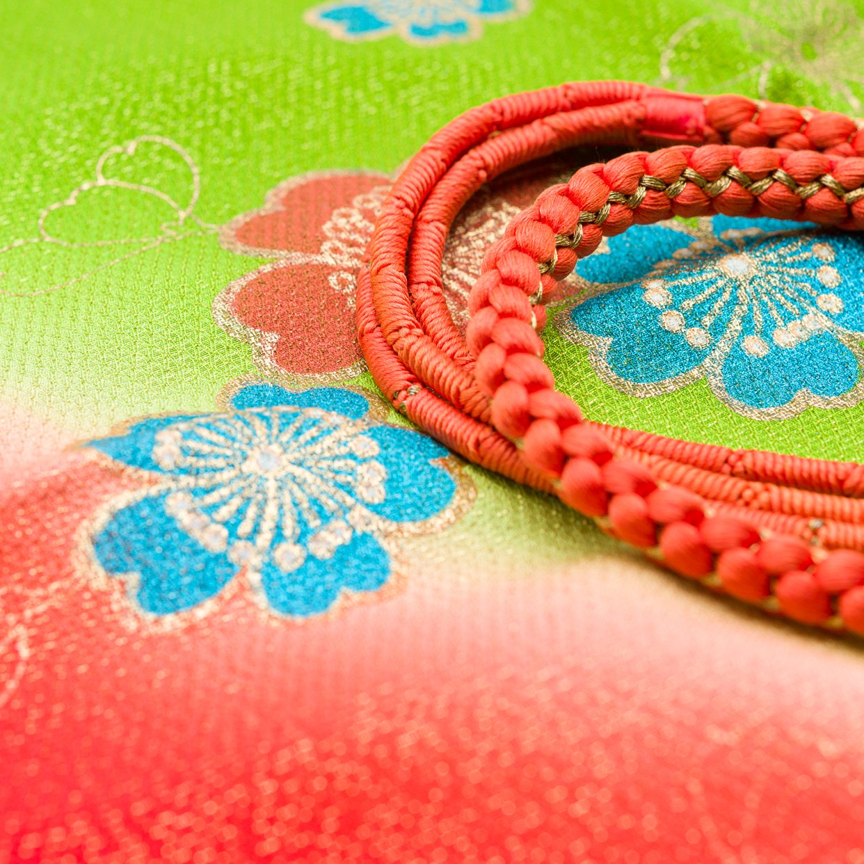 「振袖用　帯揚げ帯締めセット　青赤の桜」の商品画像