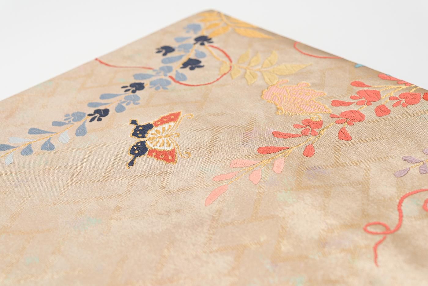 袋帯 扇子に藤の花模様 唐草 流水 白色 金銀糸 O-3858 着物・浴衣 袋帯 扇子に藤の花模様 唐草 流水 白色 金銀糸 O-3858 着物・浴衣