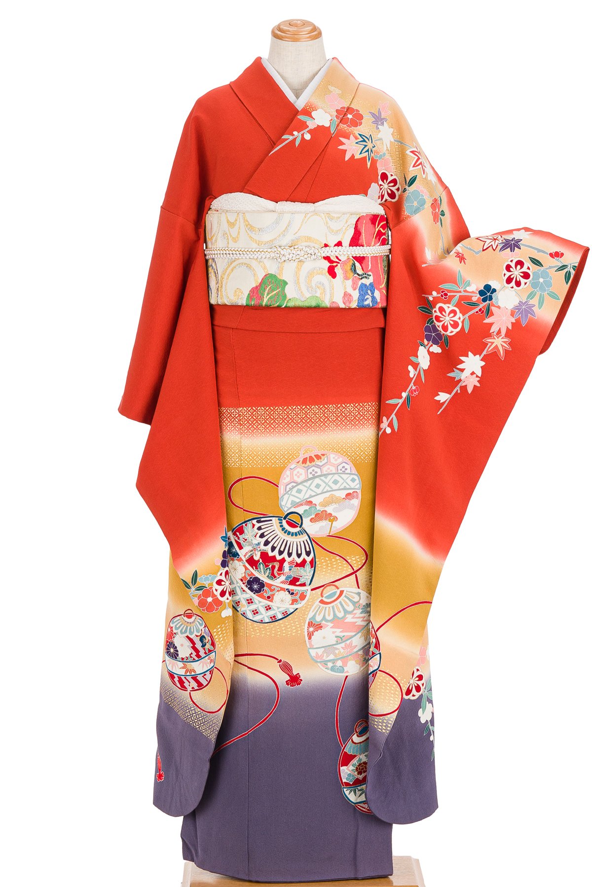 振袖 鈴と桜 - からん::アンティーク着物・リサイクル着物の通販サイト