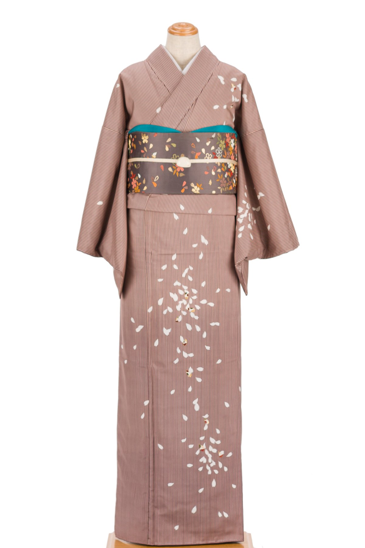 大島紬訪問着 縞に桜 刺繍 - からん::アンティーク着物・リサイクル 