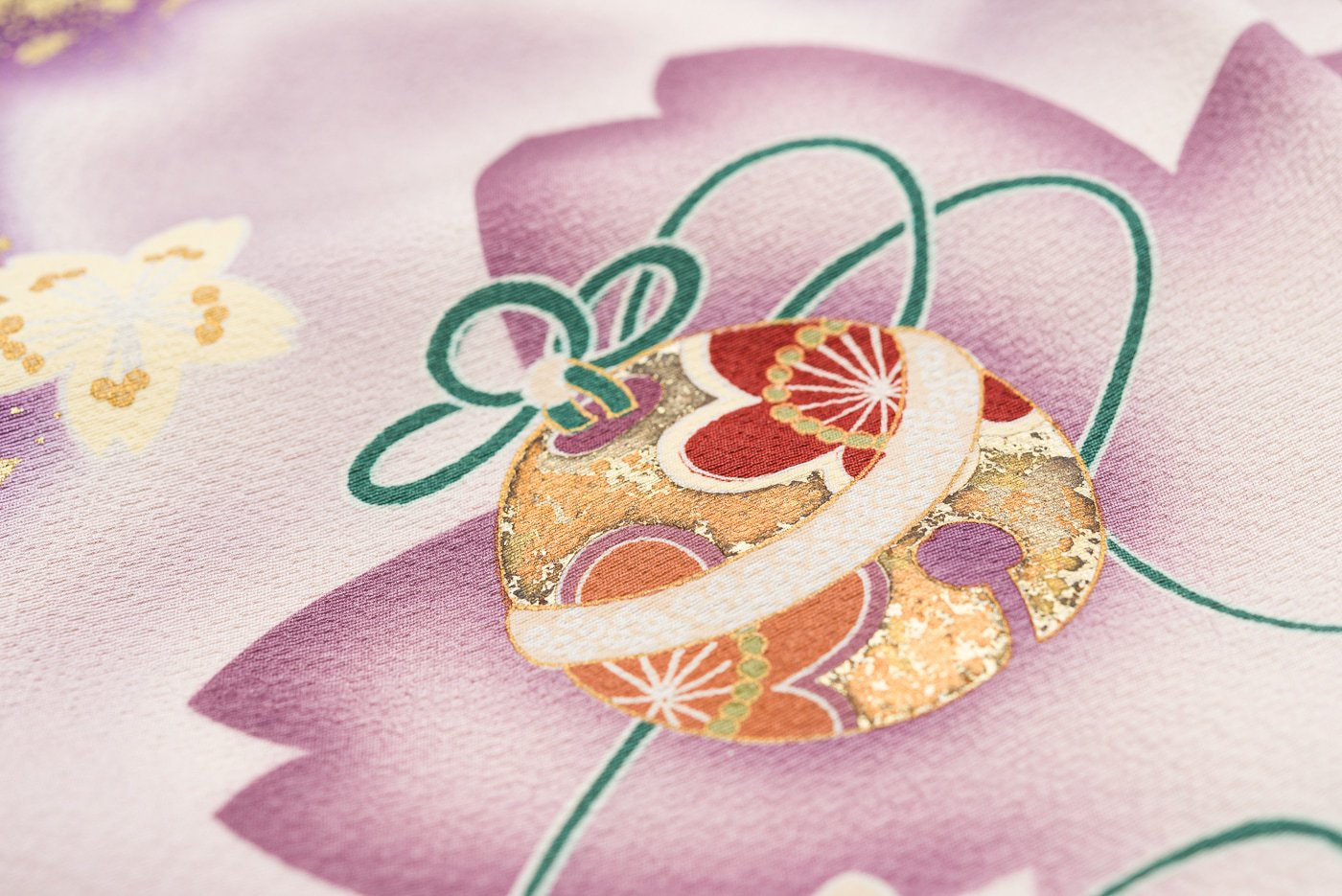 振袖 桜と玩具 - からん::アンティーク着物・リサイクル着物の通販サイト