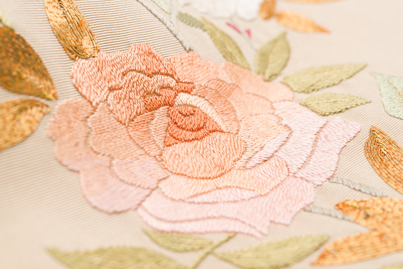 袋帯○刺繍 薔薇と蝶 - からん::アンティーク着物・リサイクル着物の