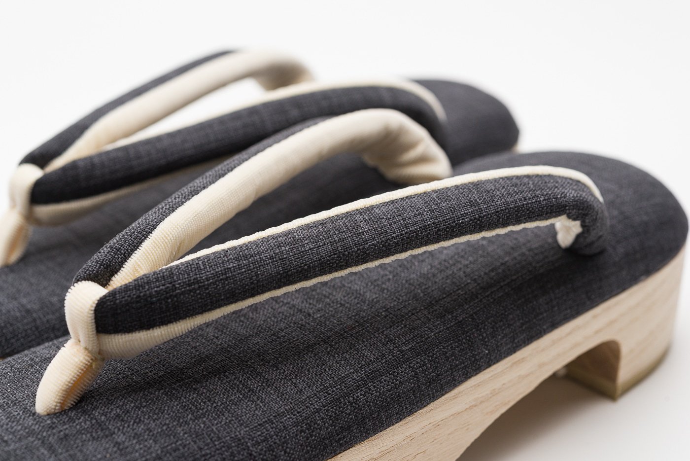 木台の草履 墨黒 低反発 - からん::アンティーク着物・リサイクル着物