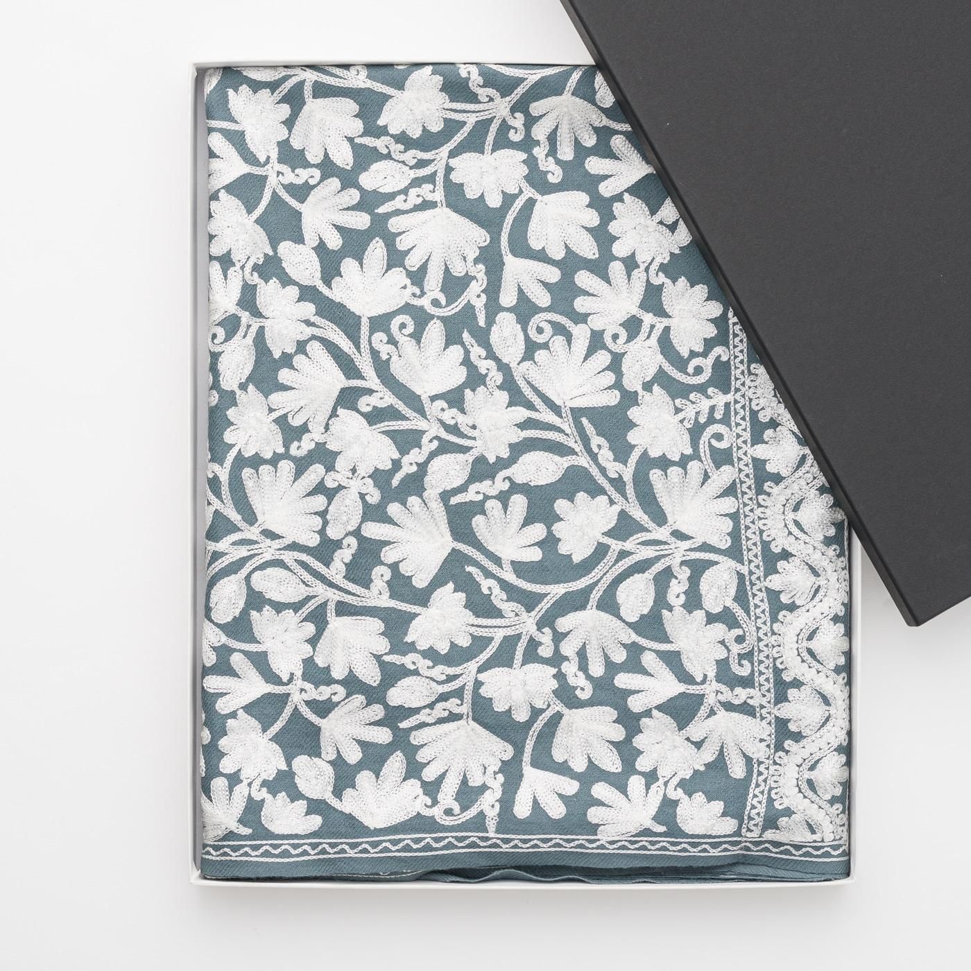 ウール100％大判ショール カシミール刺繍 Bluegray01 - からん