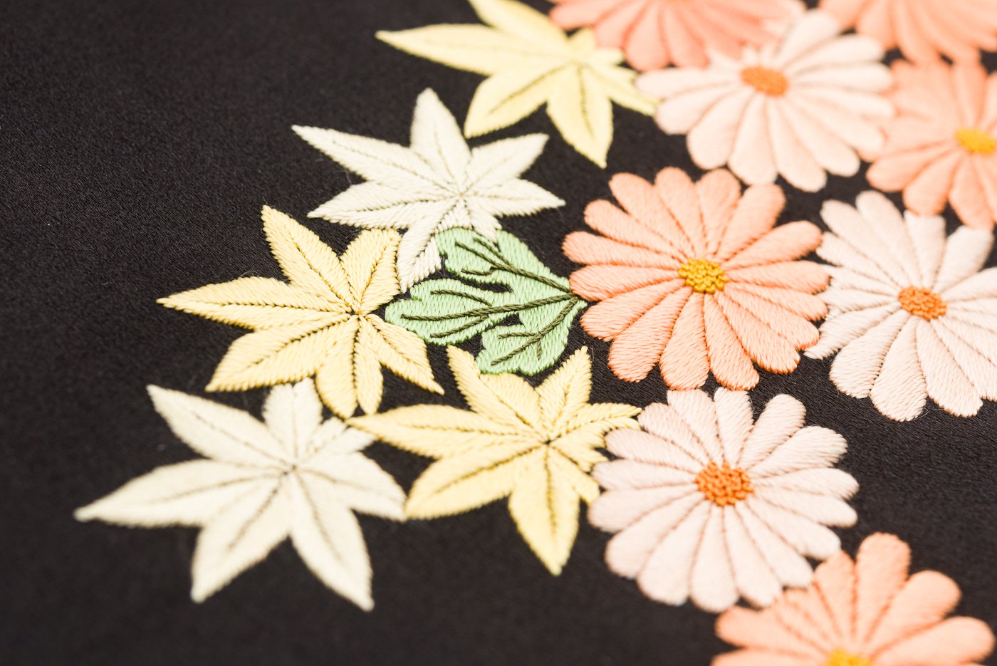 アンティーク着物 刺繍 菊と楓 - からん::アンティーク着物 