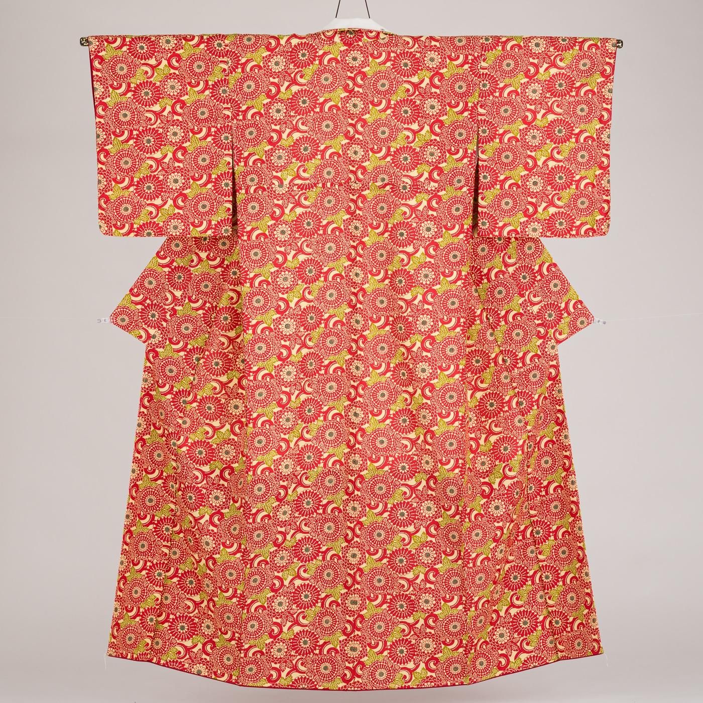 美品未着用 正絹 袷 着物“ヌーディーカラーで満開の唐草菊♪”色無地 K-90 楽天市場】(色無地袷着物) 洗える着物 袷 着物 単品 レディース