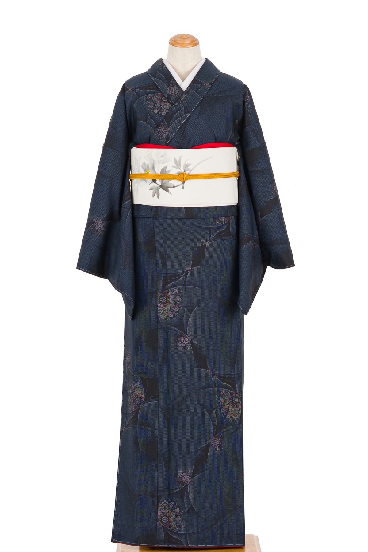 大島紬 蝶と華紋 - からん::アンティーク着物・リサイクル着物の通販サイト