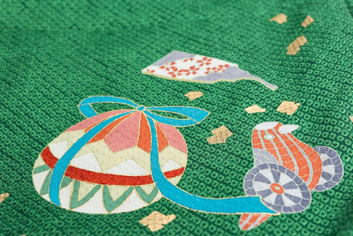 振袖 総絞り 玩具模様 トールサイズ 裄長 - からん::アンティーク着物