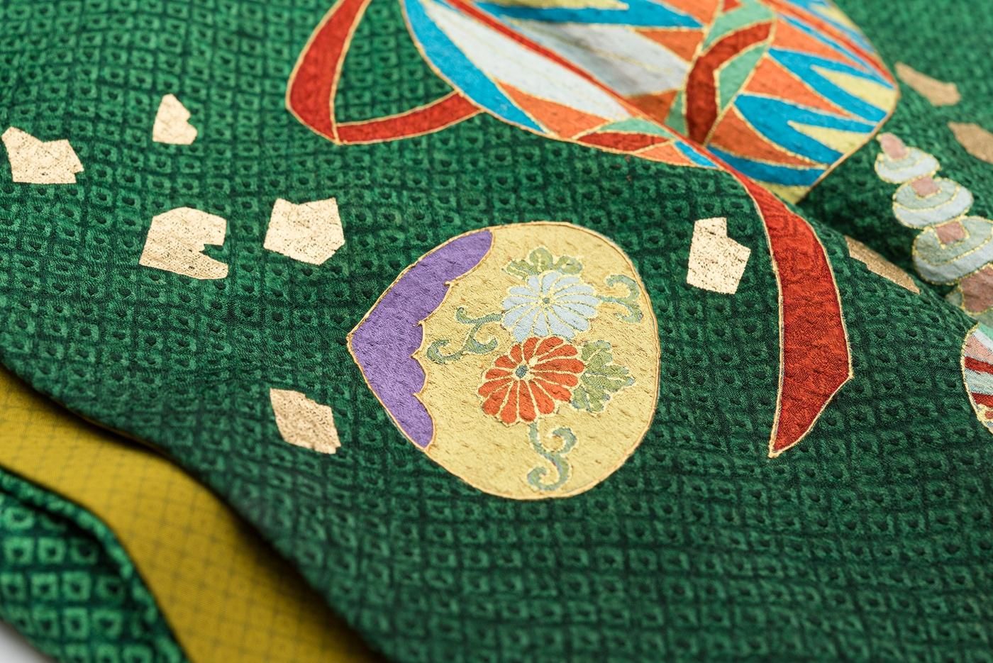 振袖 総絞り 玩具模様 トールサイズ 裄長 - からん::アンティーク着物