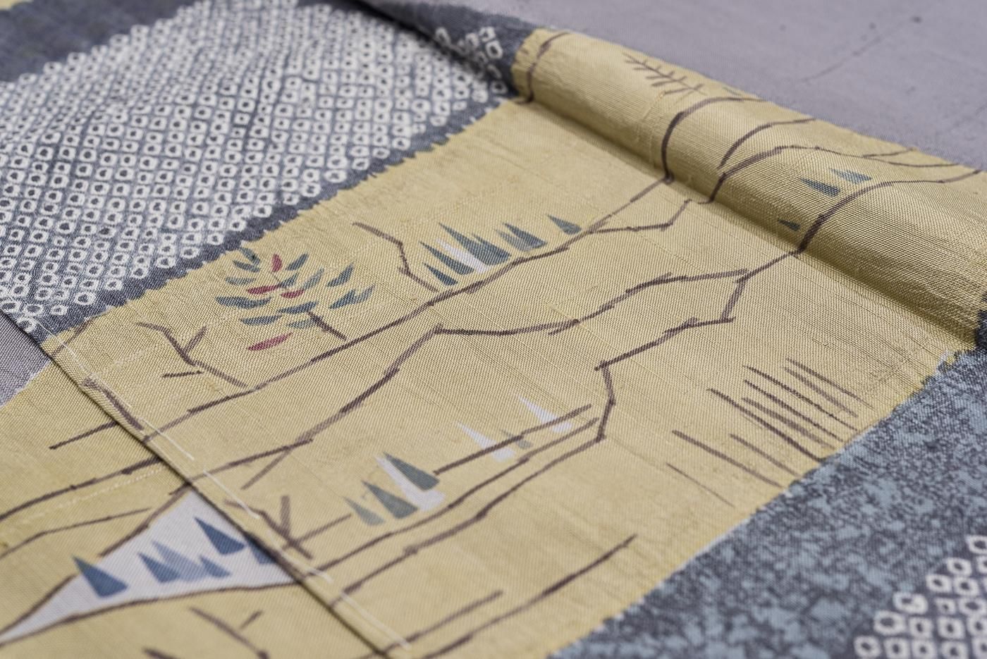 紬 訪問着 絞りの横段 風景柄 - からん::アンティーク着物