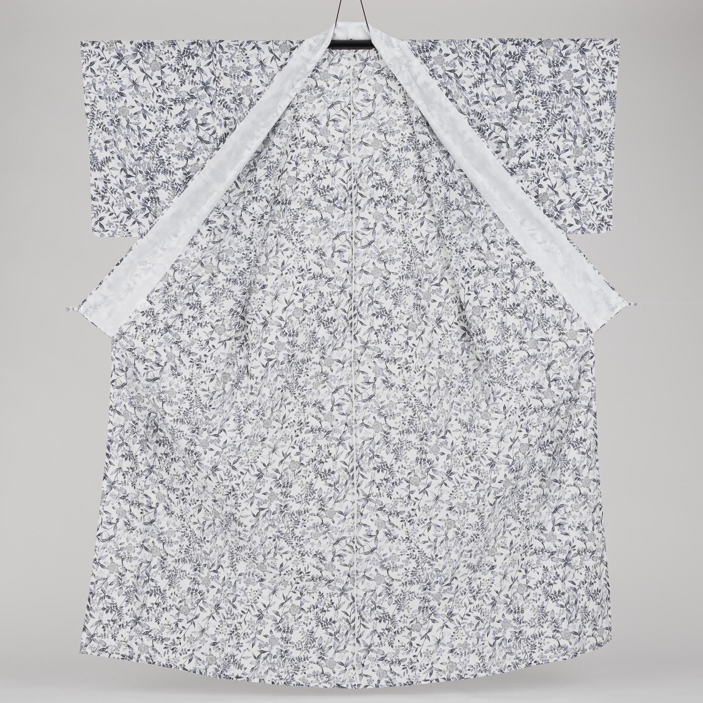 ❈便利な洗える着物 夏物 絽 花 AN17 新品 洗える夏着物 絽 小花模様 - からん::アンティーク着物