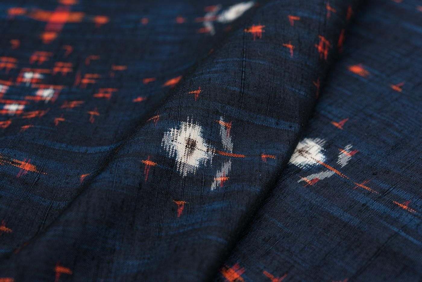 単衣 紬 絣柄 - からん::アンティーク着物・リサイクル着物の通販サイト