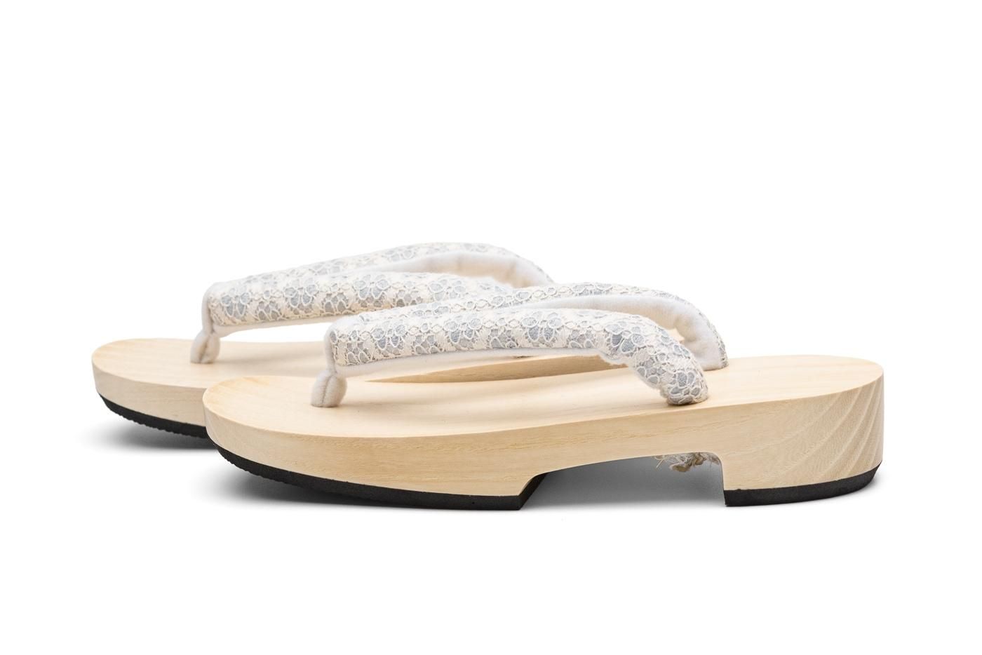 白木の下駄 レース鼻緒 白×水色 - からん::アンティーク着物