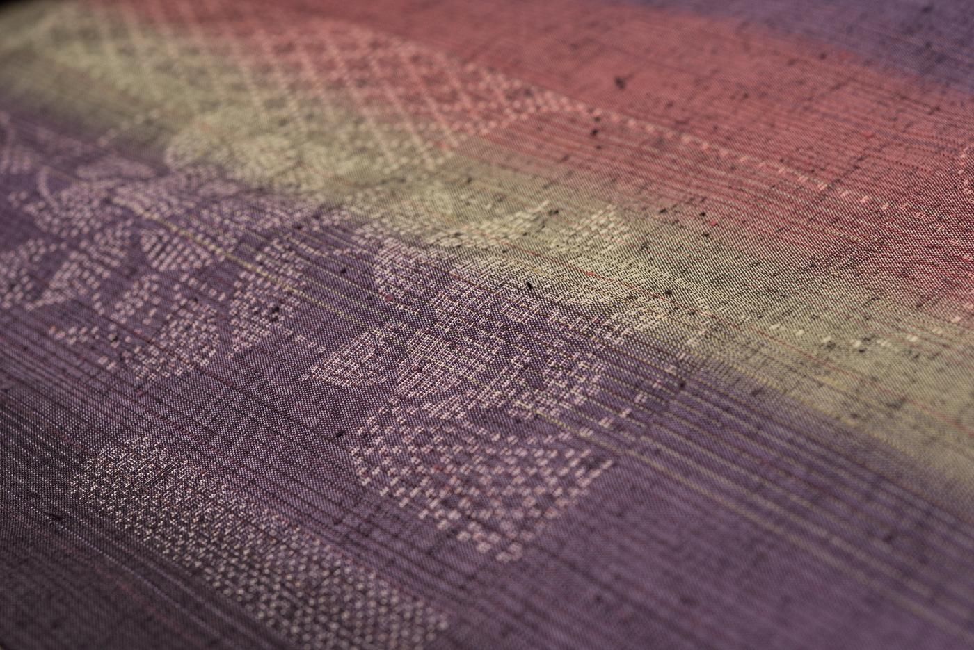 単衣 紬 縞に椿 - からん::アンティーク着物・リサイクル着物の通販サイト