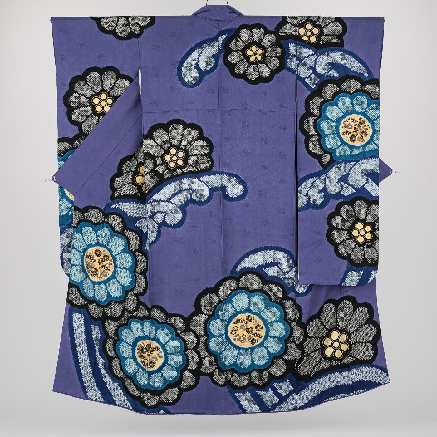 振袖 絞り 大輪菊と波 - からん::アンティーク着物・リサイクル着物の