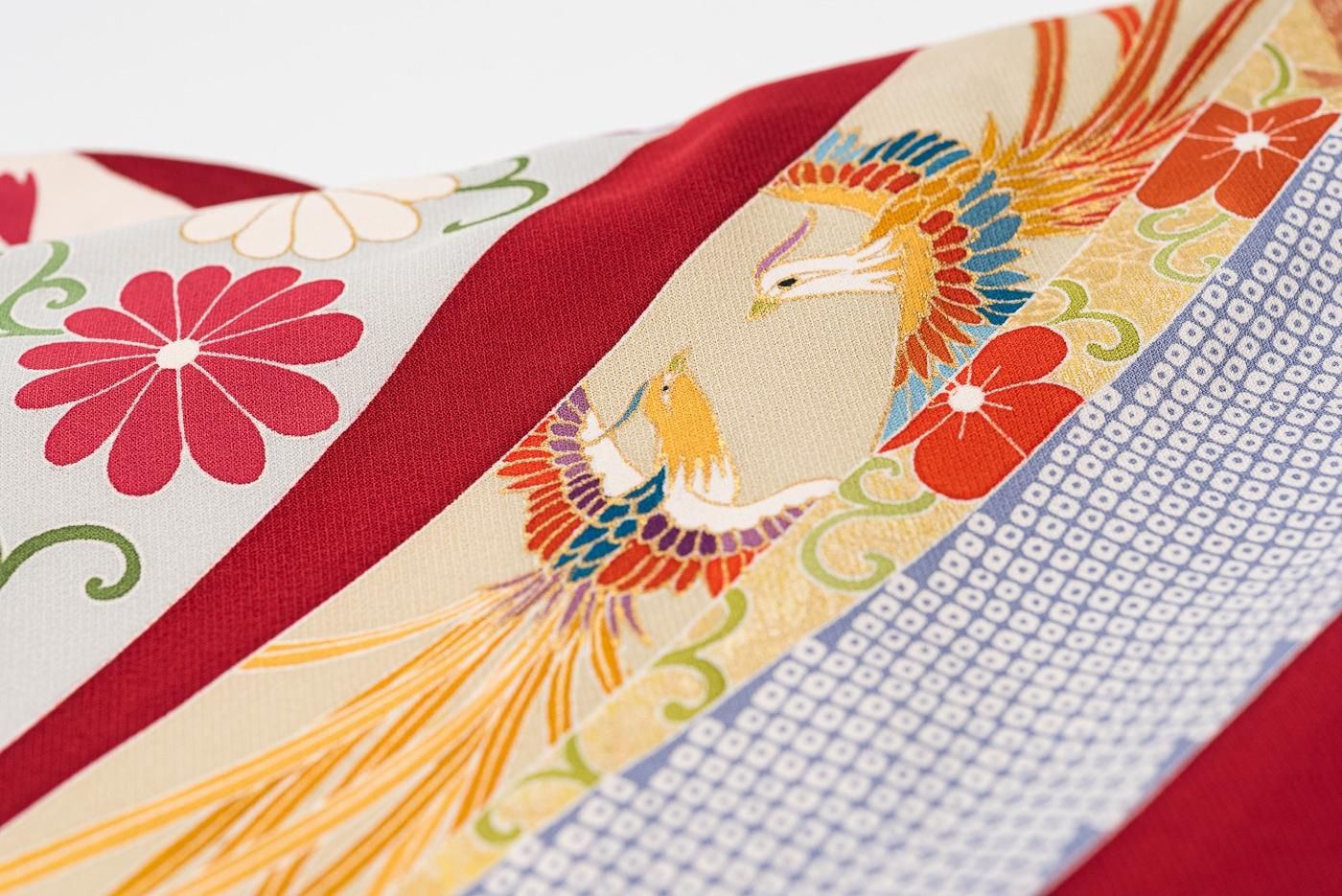 あ719)アンティーク振袖㊗️光沢のある紫 刺繍尽くし✨金駒刺繍