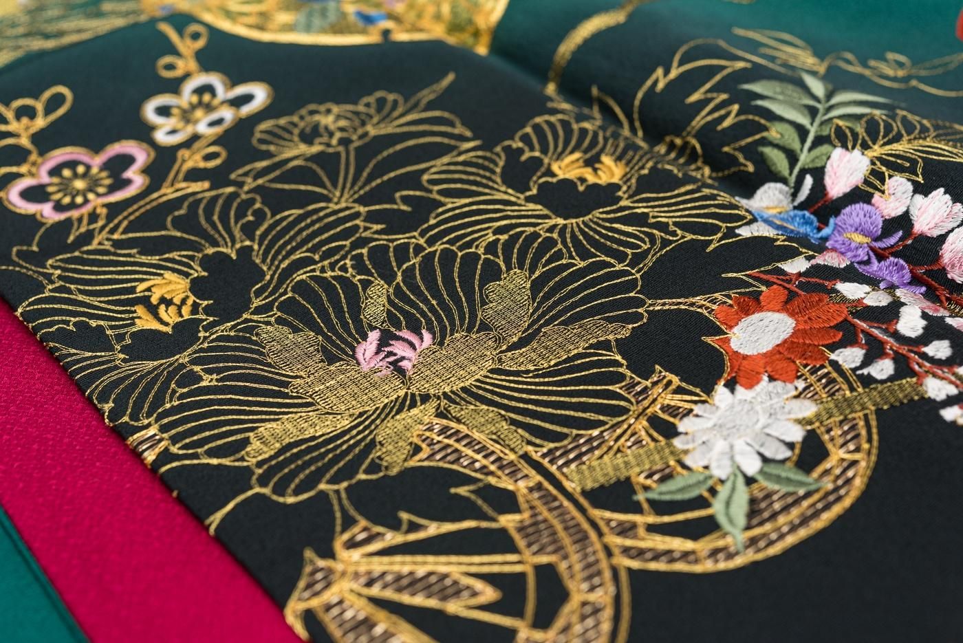 振袖 花車と鞠 刺繍 - からん::アンティーク着物・リサイクル着物の