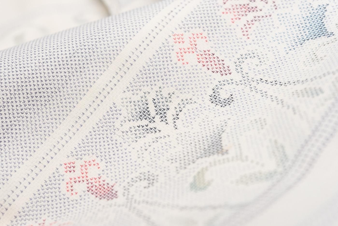 大島紬 白大島 横段に更紗模様 - からん::アンティーク着物