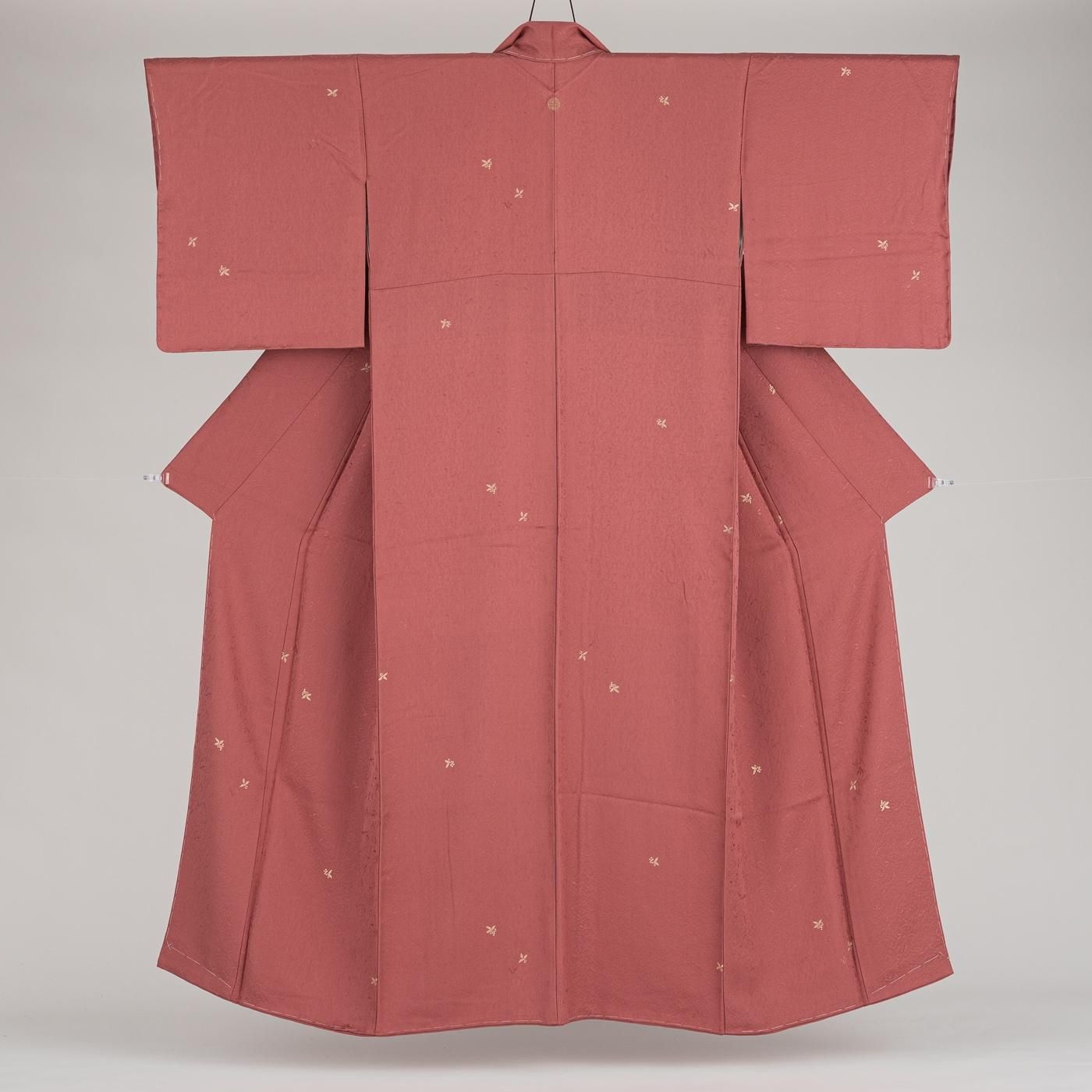 飛び柄　小紋　くすんだピンク　着物 飛び柄小紋 一つ紋 南天 - からん::アンティーク着物・リサイクル着物