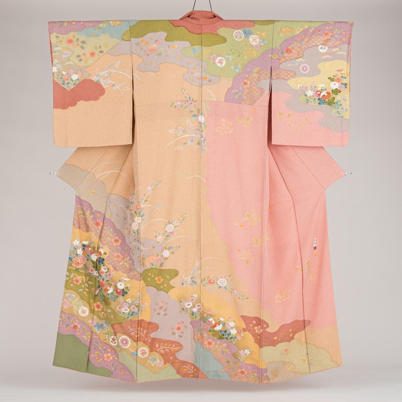 LULU81 着物 訪問着 袷 ピンク 花柄 作家物 LULU81 着物 訪問着 袷 ピンク 花柄 作家物 - メルカリ