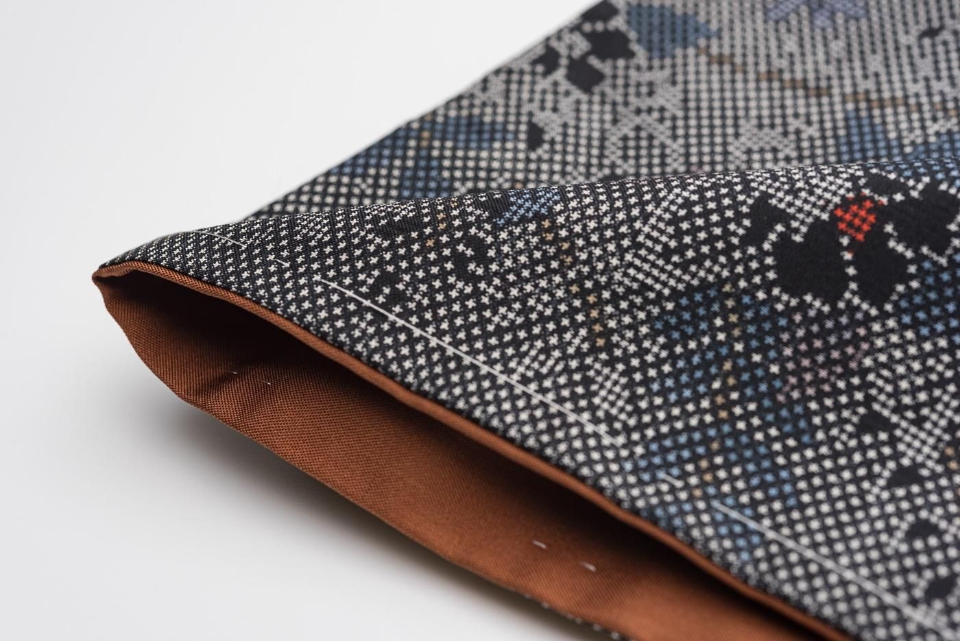 大島紬 久野織物 小花模様 - からん::アンティーク着物・リサイクル