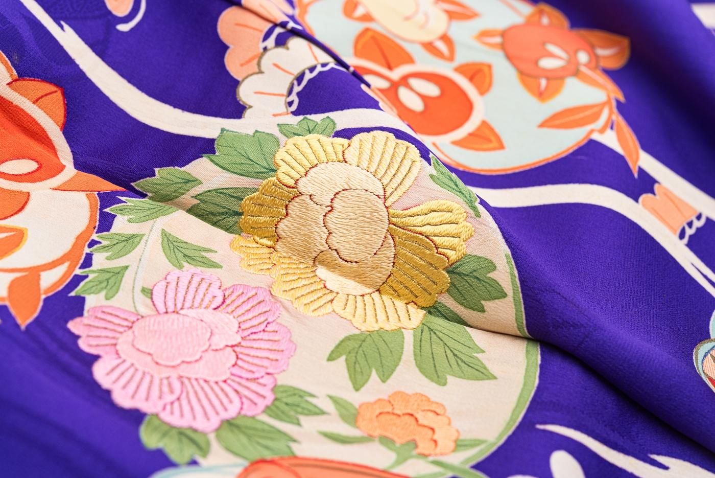 アンティーク着物 色留袖 三つ紋 よろけ縞に花丸紋 - からん